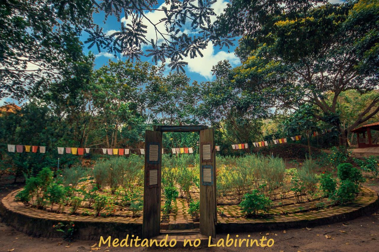 Pousada Villa Lagoa Das Cores Vale do Capao Luaran gambar